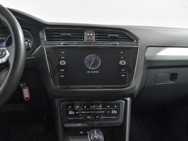 Volkswagen Tiguan 2021 года, 91 649 км - вид 10