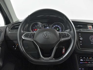 Volkswagen Tiguan 2021 года, 91 649 км - вид 9