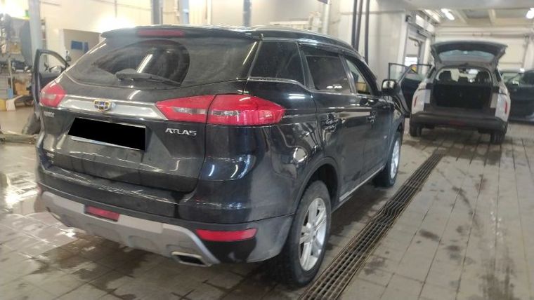 Geely Atlas 2018 года, 103 149 км - вид 3