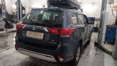 Mitsubishi Outlander 2020 года, 199 352 км - вид 3