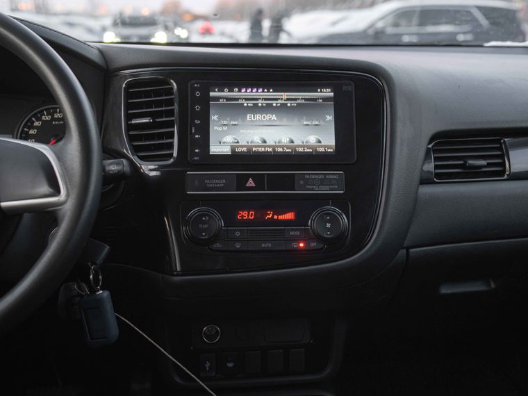 Mitsubishi Outlander 2020 года, 199 352 км - вид 9
