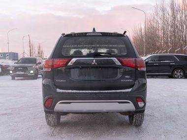 Mitsubishi Outlander 2020 года, 199 352 км - вид 4
