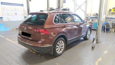 Volkswagen Tiguan 2020 года, 87 513 км - вид 3