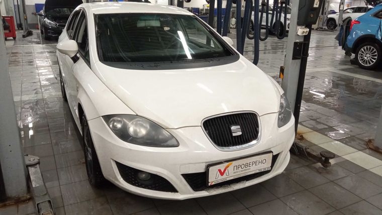 SEAT Leon 2012 года, 179 806 км - вид 3