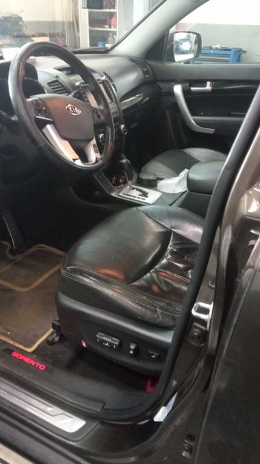 KIA Sorento 2010 года, 240 048 км - вид 5