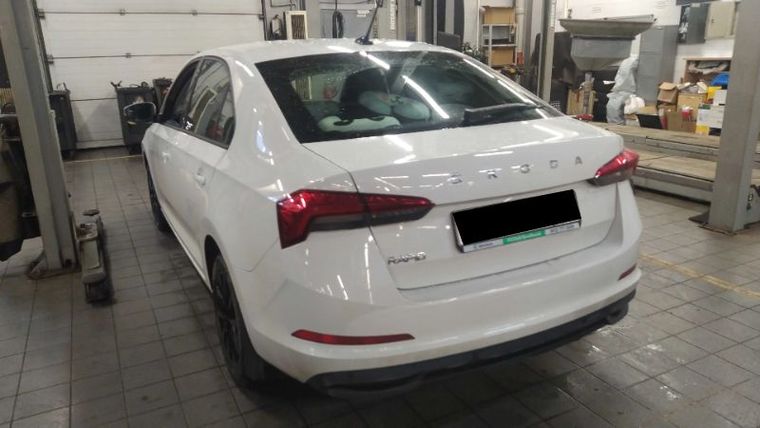Skoda Rapid 2020 года, 47 000 км - вид 4