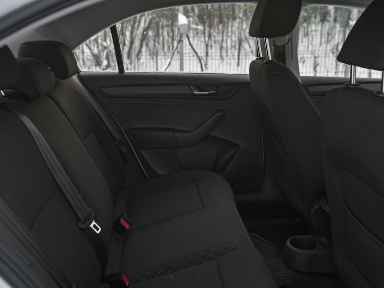 Skoda Rapid 2020 года, 47 000 км - вид 13