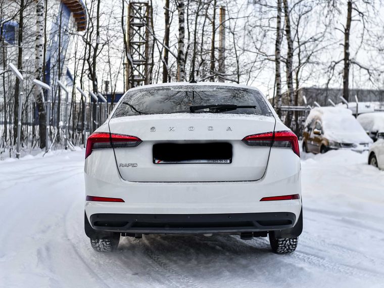 Skoda Rapid 2020 года, 47 000 км - вид 4