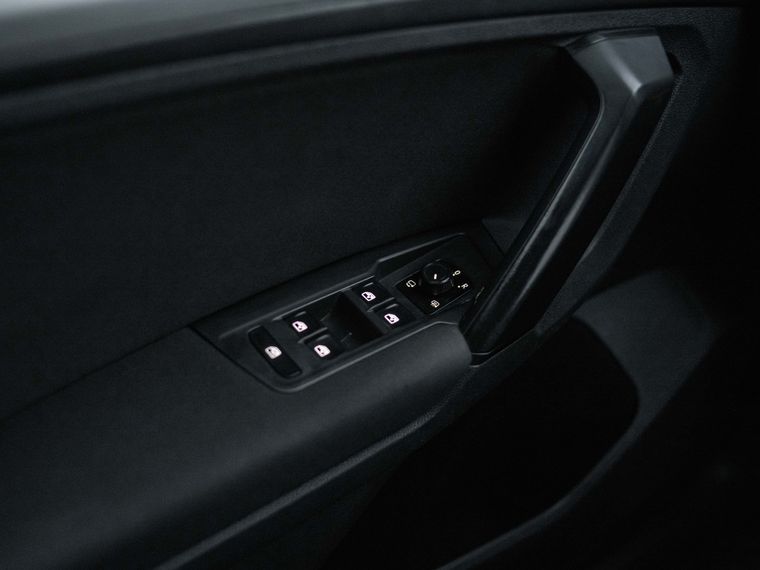 Volkswagen Tiguan 2017 года, 231 886 км - вид 8