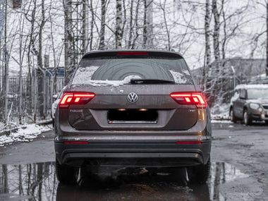 Volkswagen Tiguan 2017 года, 231 886 км - вид 4