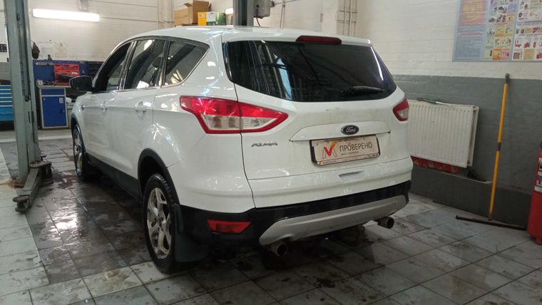Ford Kuga 2014 года, 151 055 км - вид 4
