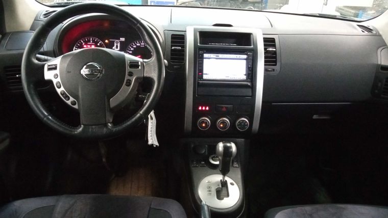 Nissan X-Trail 2012 года, 229 950 км - вид 5