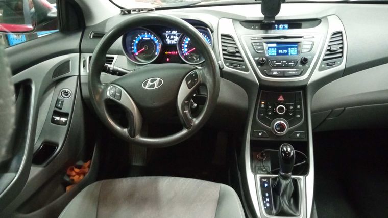 Hyundai Elantra 2014 года, 184 000 км - вид 5
