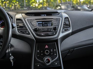 Hyundai Elantra 2014 года, 184 000 км - вид 7
