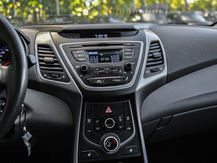 Hyundai Elantra 2014 года, 184 000 км - вид 7