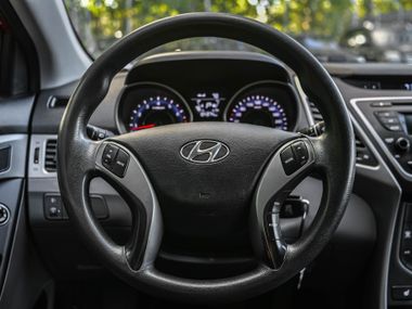 Hyundai Elantra 2014 года, 184 000 км - вид 6