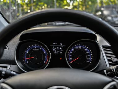 Hyundai Elantra 2014 года, 184 000 км - вид 5