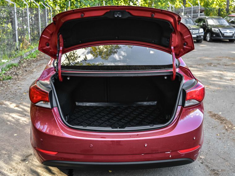 Hyundai Elantra 2014 года, 184 000 км - вид 12