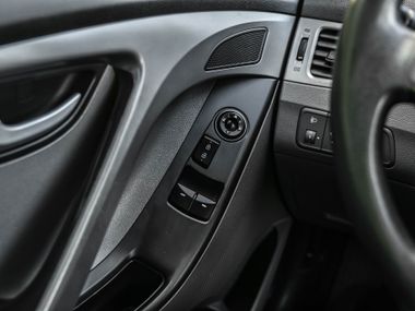 Hyundai Elantra 2014 года, 184 000 км - вид 9