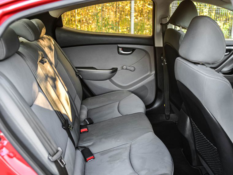 Hyundai Elantra 2014 года, 184 000 км - вид 10