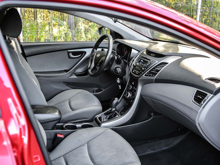 Hyundai Elantra 2014 года, 184 000 км - вид 11