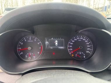 KIA Optima 2017 года, 175 954 км - вид 9