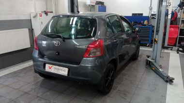 Toyota Yaris 2008 года, 196 123 км - вид 3