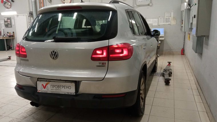 Volkswagen Tiguan 2012 года, 282 814 км - вид 4