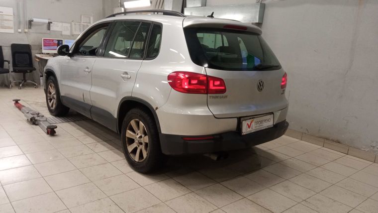 Volkswagen Tiguan 2012 года, 282 814 км - вид 3