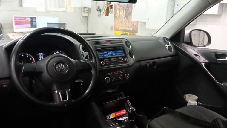 Volkswagen Tiguan 2012 года, 282 814 км - вид 5