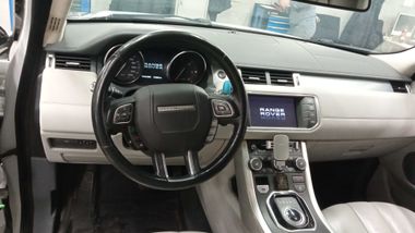 Land Rover Range Rover Evoque 2011 года, 376 625 км - вид 5