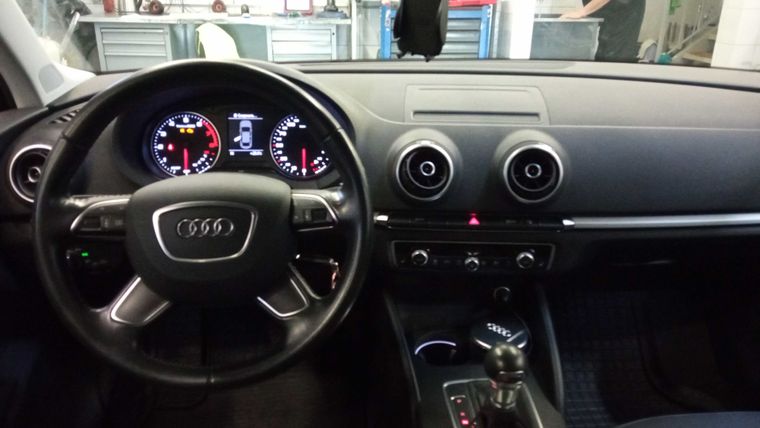 Audi A3 2015 года, 86 352 км - вид 5