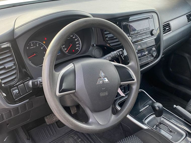 Mitsubishi Outlander 2018 года, 113 000 км - вид 11