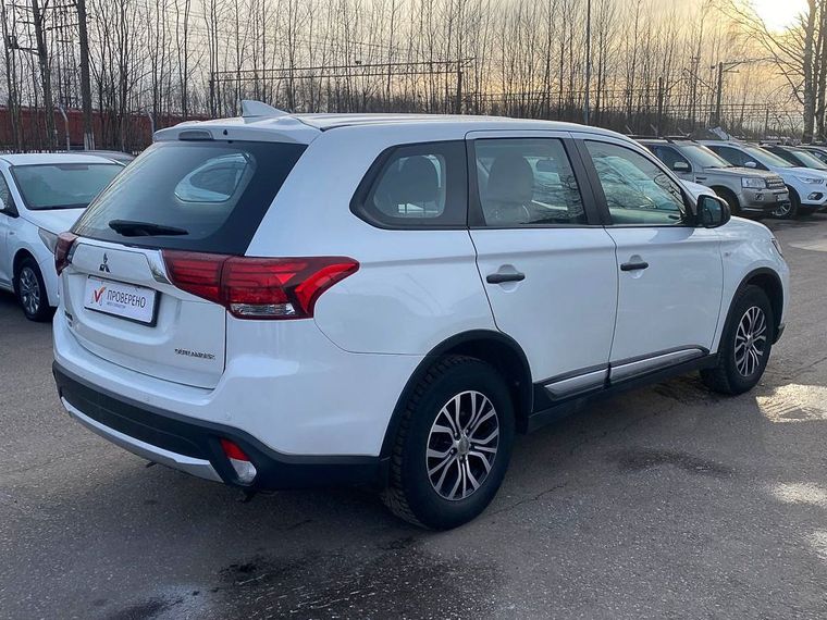 Mitsubishi Outlander 2018 года, 113 000 км - вид 5