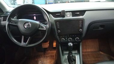 Skoda Octavia 2018 года, 108 472 км - вид 5