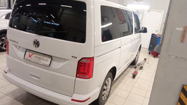 Volkswagen Caravelle 2017 года, 124 254 км - вид 3