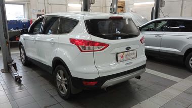Ford Kuga 2016 года, 128 571 км - вид 4