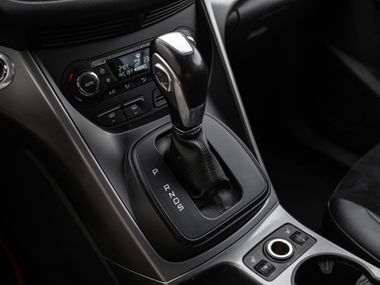 Ford Kuga 2016 года, 128 571 км - вид 9