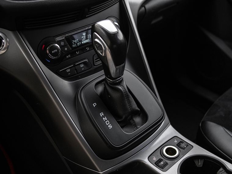 Ford Kuga 2016 года, 128 571 км - вид 9