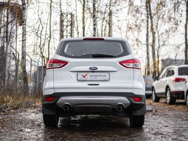 Ford Kuga 2016 года, 128 571 км - вид 4