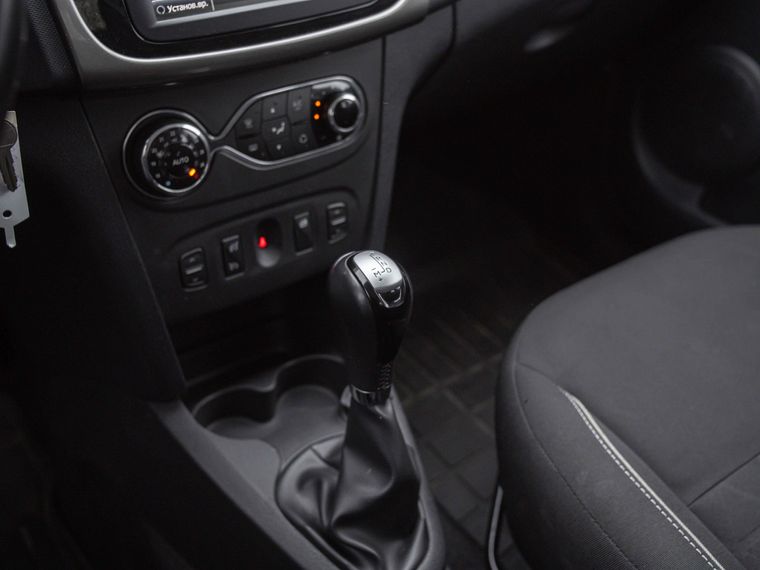 Renault Sandero Stepway 2019 года, 120 000 км - вид 8