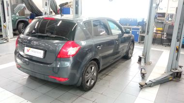 Kia Ceed 2010 года, 198 000 км - вид 3