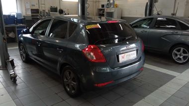 Kia Ceed 2010 года, 198 000 км - вид 4