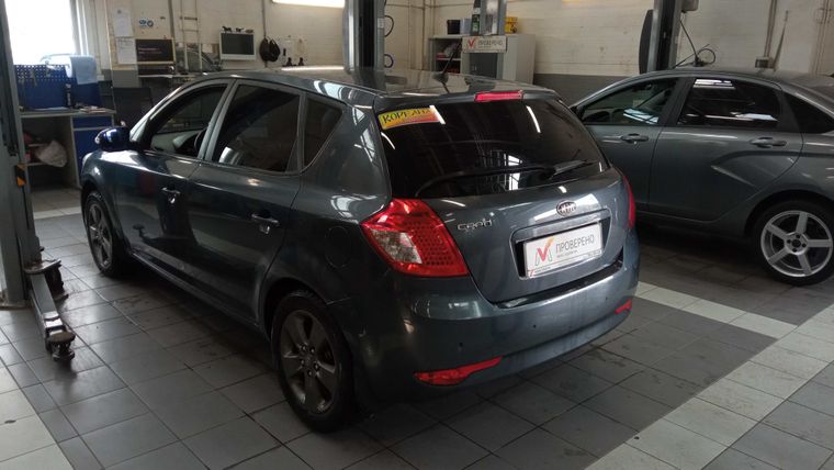 Kia Ceed 2010 года, 198 000 км - вид 4