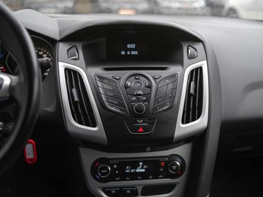 Ford Focus 2012 года, 150 316 км - вид 7