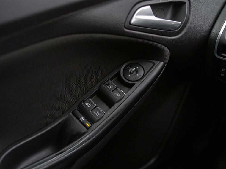 Ford Focus 2012 года, 150 316 км - вид 10