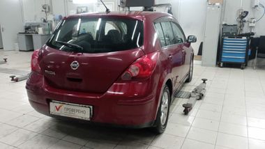 Nissan Tiida 2008 года, 250 000 км - вид 3