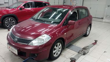 Nissan Tiida 2008 года, 250 000 км - вид 5