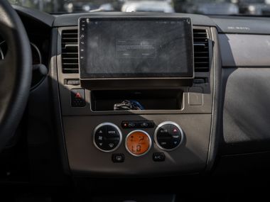 Nissan Tiida 2008 года, 250 000 км - вид 9