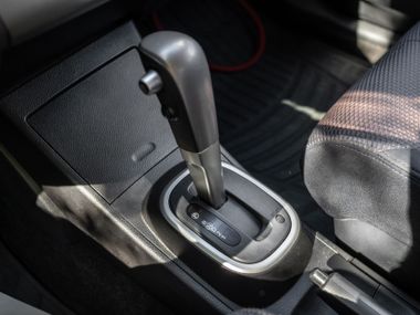 Nissan Tiida 2008 года, 250 000 км - вид 10